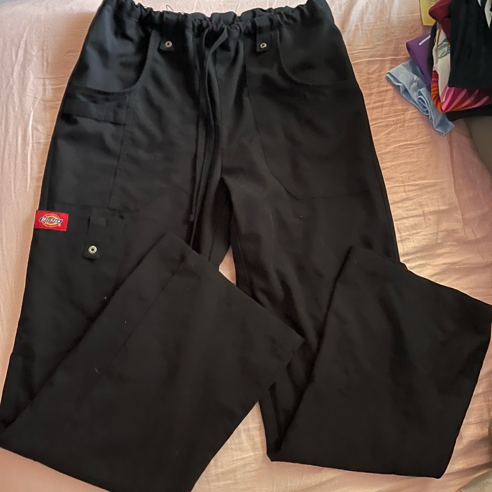 black scrubs set